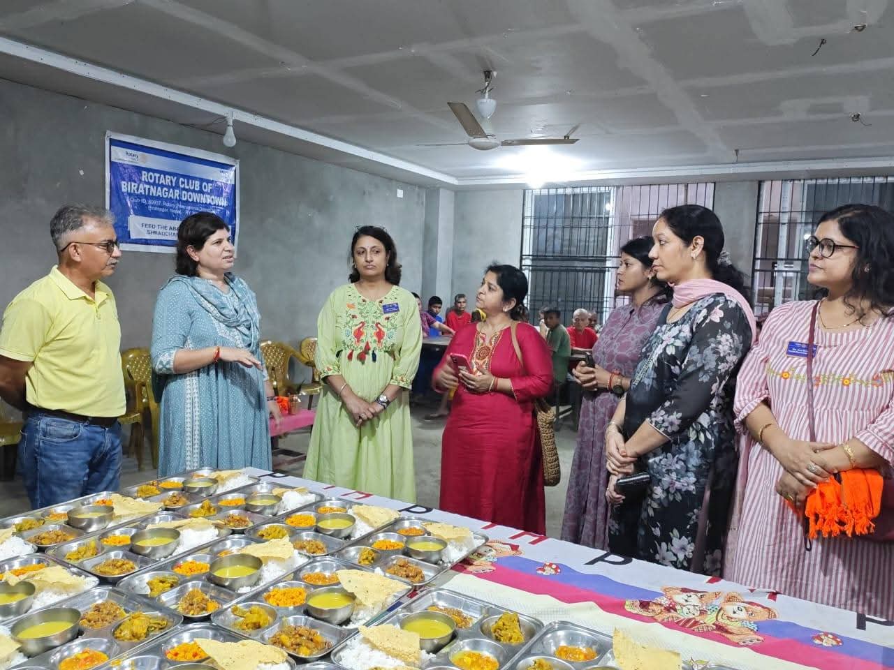 Feed the abandoned aamas as Shraddhanjali to martyrs of the 8th September war against corruption